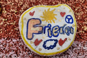 Spendenaktion "Steine für den Frieden" 

